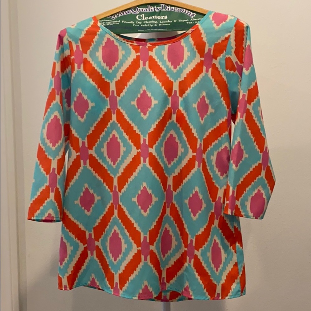 Colorful patterned 3/4 sleeve blouse